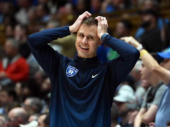 Duke basketball head coach Jon Scheyer